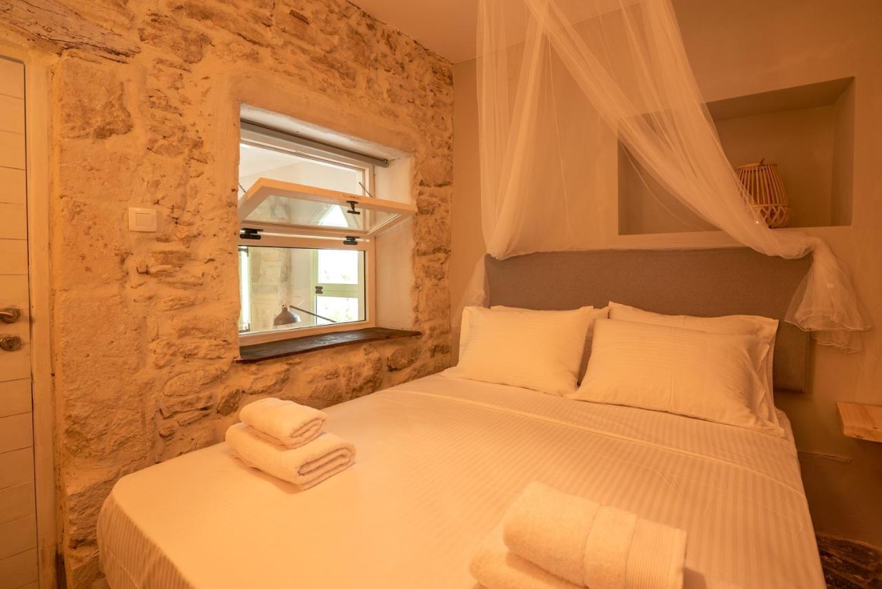 Mourelo Villa *