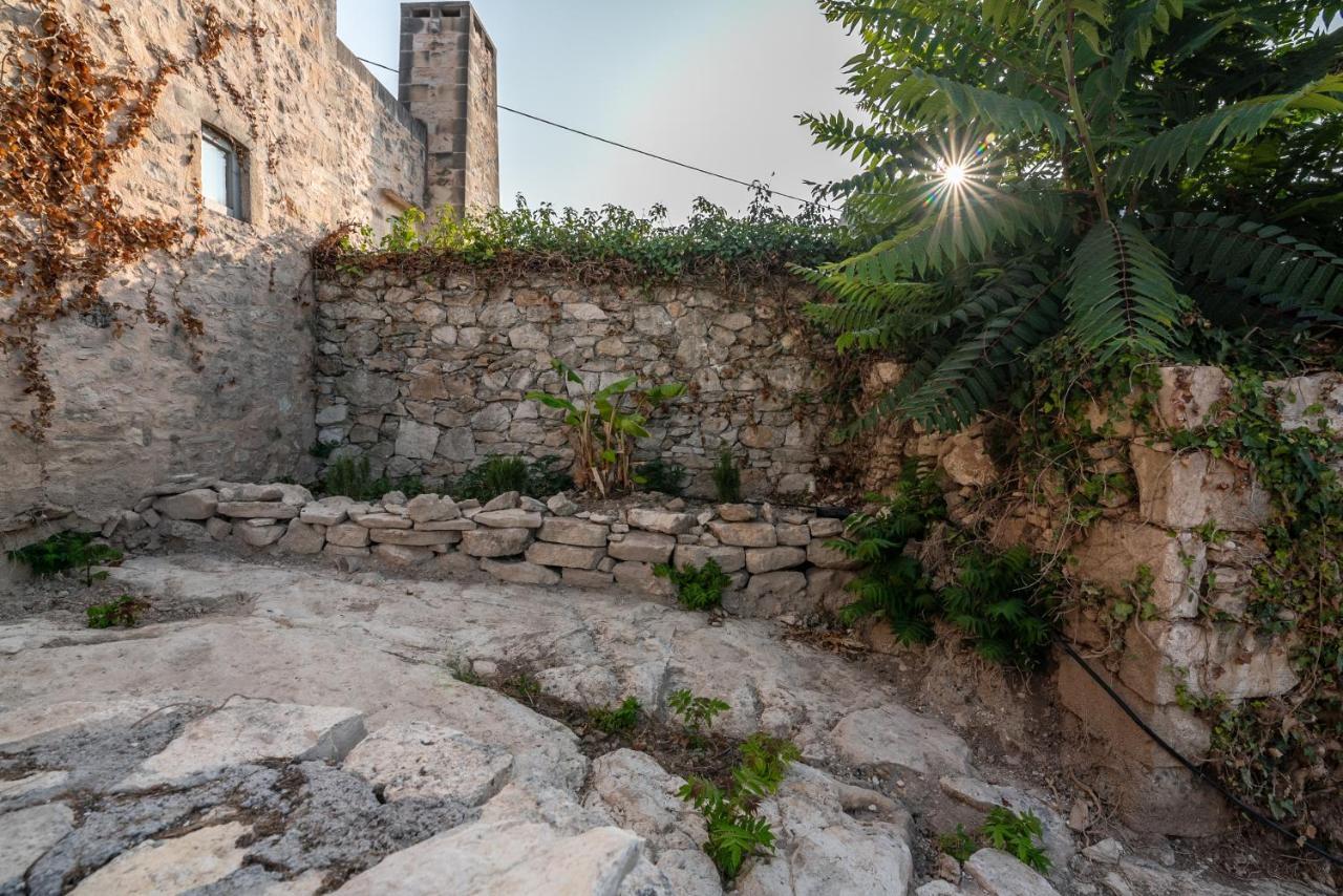 Mourelo Villa