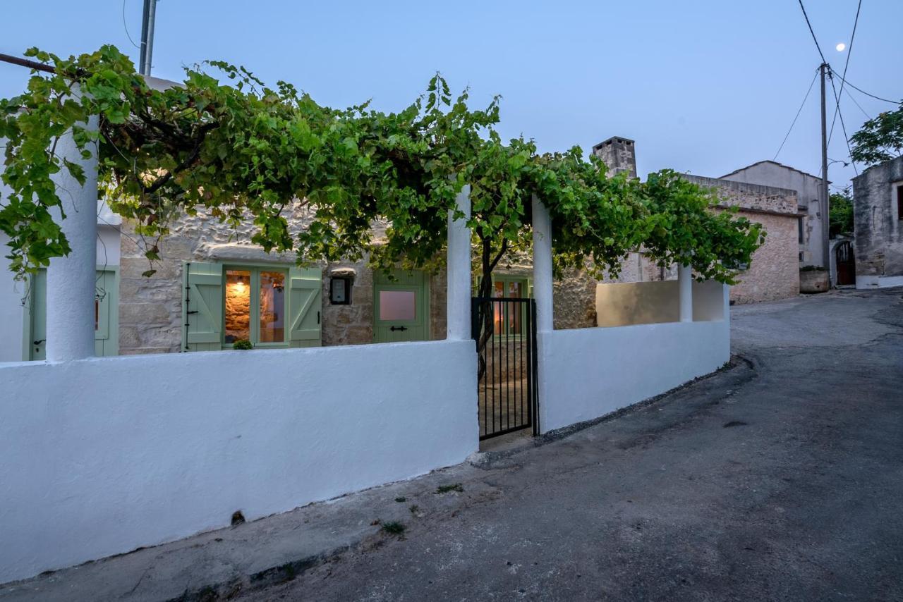 Vila Mourelo *